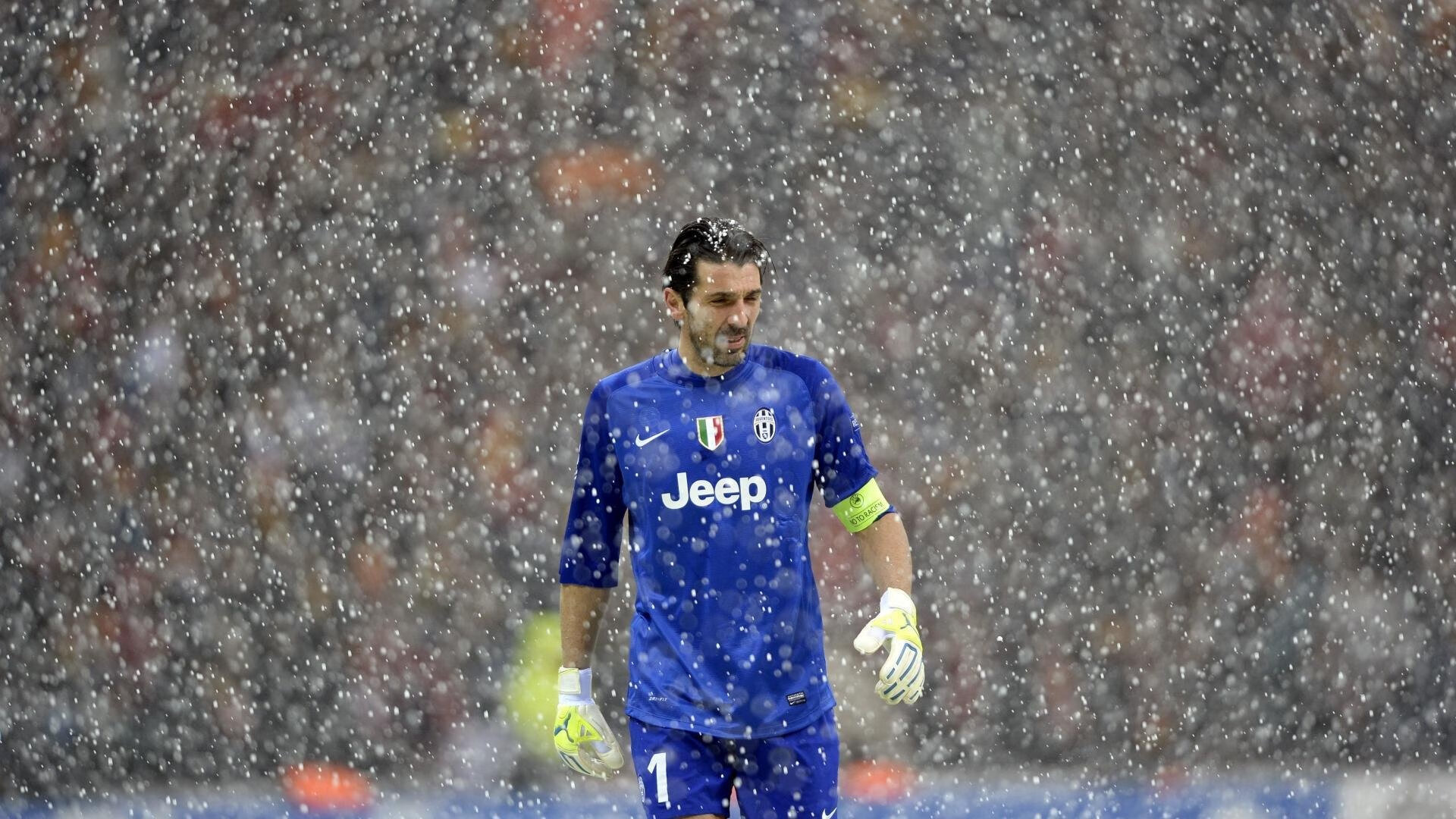 电竞比赛中的运气因素：随机性与策略性